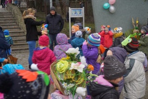 Przedszkolaki witają wiosnę