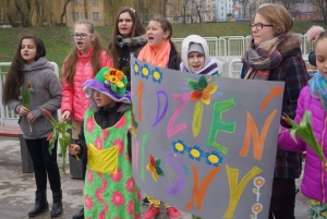 Młodzież witała wiosnę na przystani