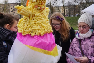 Młodzież witała wiosnę na przystani