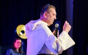 NIE-WIARY-GODNE. Ojciec Agostino Lewandowski OSsT gościem spotkania W PUNKT w RCK (10)