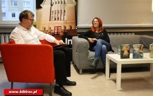 Magdalena Wala na „Dzień Kobiet z książką” w bibliotece (2)