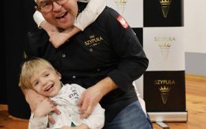 Mali Odkrywcy i fabryka czekolady! Słodkie warsztaty w „Strzesze” (6)