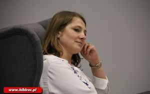 Oddać hołd ziemi raciborskiej! Dr Marcela Szymańska w bibliotece (15)