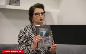 Oddać hołd ziemi raciborskiej! Dr Marcela Szymańska w bibliotece (3)