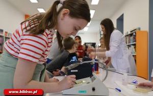 Światowy Dzień Wody z Wodociągami Raciborskimi w bibliotece (9)