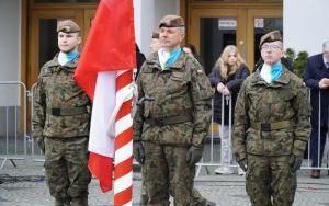Uroczysta przysięga żołnierzy Wojsk Obrony Terytorialnej na raciborskim Rynku (6)