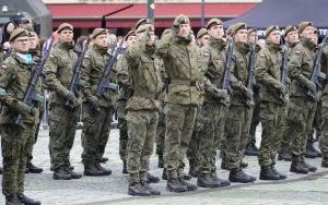 Uroczysta przysięga żołnierzy Wojsk Obrony Terytorialnej na raciborskim Rynku (8)