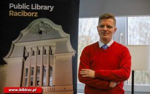 Konduktor Przemek zabrał czytelników biblioteki w kolejową podróż (1)