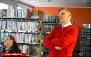 Konduktor Przemek zabrał czytelników biblioteki w kolejową podróż (6)