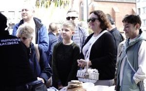 Śniadanie Wielkanocne na raciborskim rynku (2)