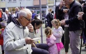 Śniadanie Wielkanocne na raciborskim rynku (2)