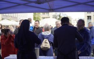 Śniadanie Wielkanocne na raciborskim rynku (7)