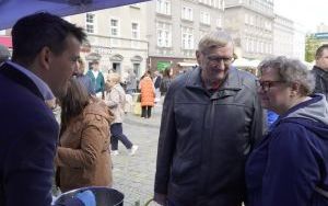 Śniadanie Wielkanocne na raciborskim rynku (8)