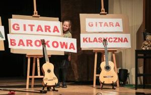  LUTNIA, TEORBA, gitara barokowa na koncertach umuzykalniających w RCK – czym różnią się od współczesnych gitar? (9)