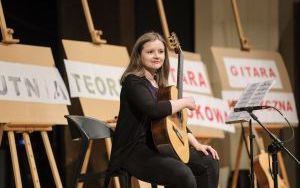  LUTNIA, TEORBA, gitara barokowa na koncertach umuzykalniających w RCK – czym różnią się od współczesnych gitar? (6)