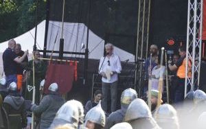 Szczęk oręża w Raciborskim Grodzie Średniowiecznym (11)