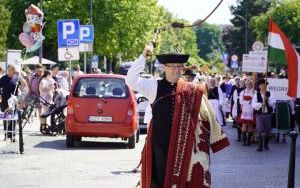 Barwny korowód przeszedł ulicami Raciborza (9)