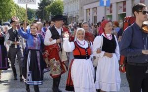 Barwny korowód przeszedł ulicami Raciborza (14)