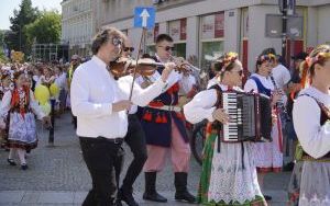 Barwny korowód przeszedł ulicami Raciborza (1)