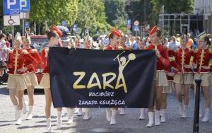 Barwny korowód przeszedł ulicami Raciborza (11)
