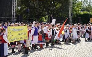 Barwny korowód przeszedł ulicami Raciborza (11)