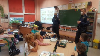 Funkcjonariusze Straży miejskiej i Policji prowadzą zajęcia w ramach projektu  pn.: 