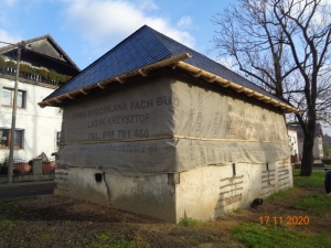 Zabytkowy spichlerz. Widok z zewnątrz.