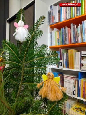 Świąteczne warsztaty dla dzieci w bibliotece w Markowicach