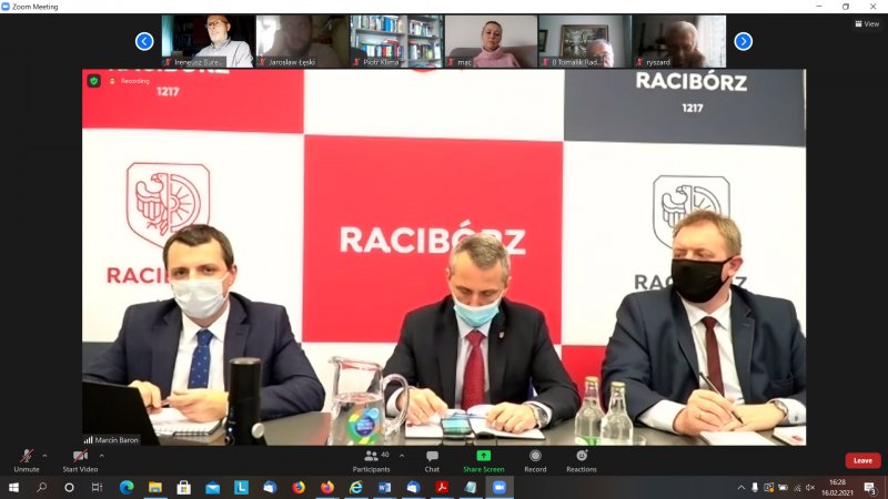 Screen z pierwszego z cyklu spotkań online w ramach prac nad strategią